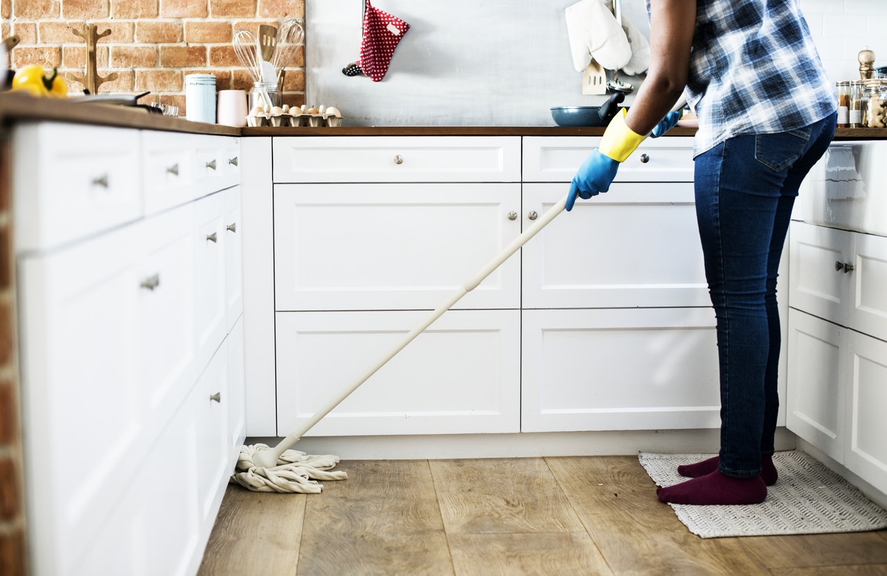 cleaning-kitchen